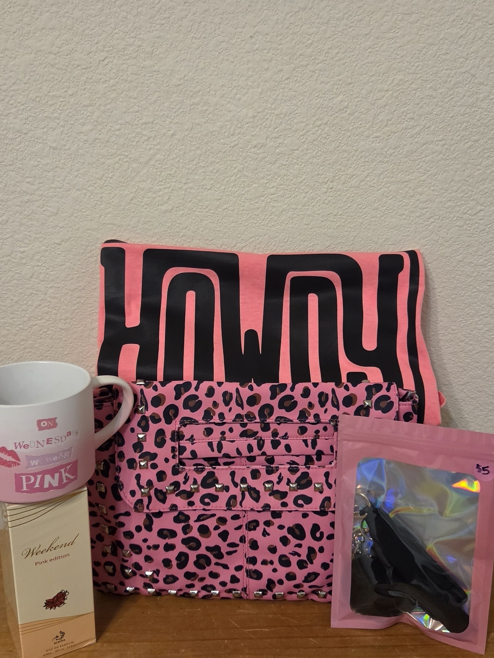 Pink Graphic Clutch/Crossbody Bag with Black Leopard Accent Bundle